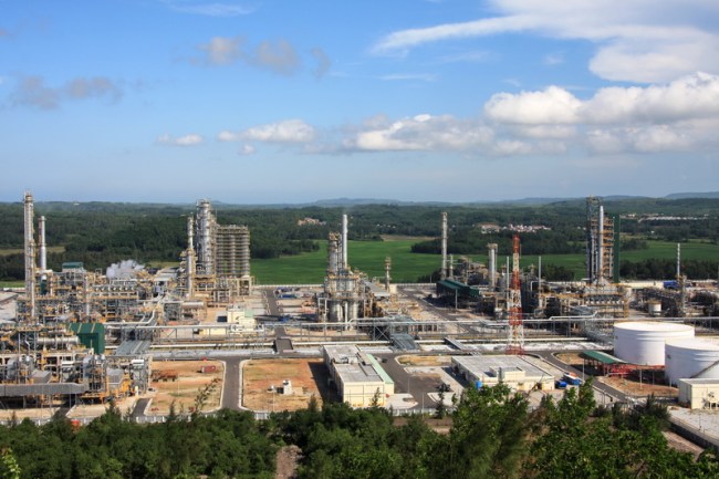 Cụm công nghiệp lọc hóa dầu tại Dung Quất